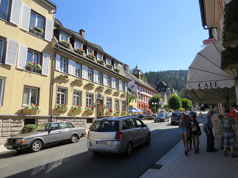 Triberg im Schwarzwald: Triberg, VS - Hauptstr Ri S - Parkhotel Wehrle, Rathaus