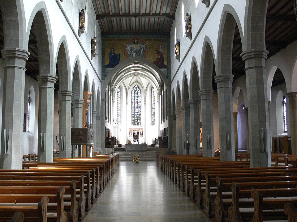 Ravensburg: RV Liebfrauenkirche Hauptschiff zum Chor 1