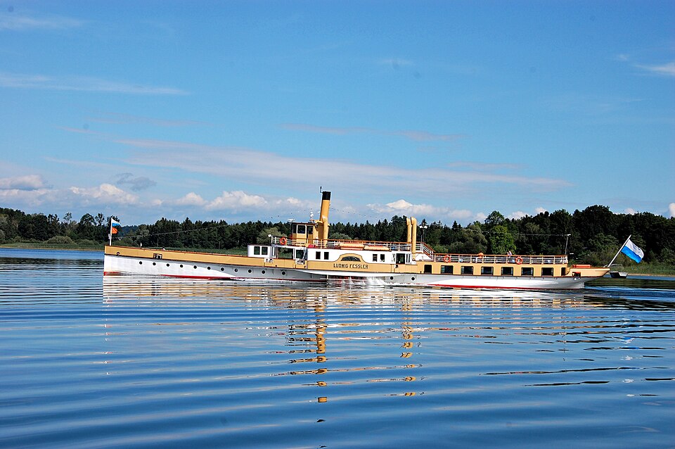 Prien am Chiemsee: LudwigFesslerBreitseite