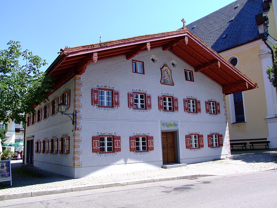 Prien am Chiemsee: Prien HausNebenKirche