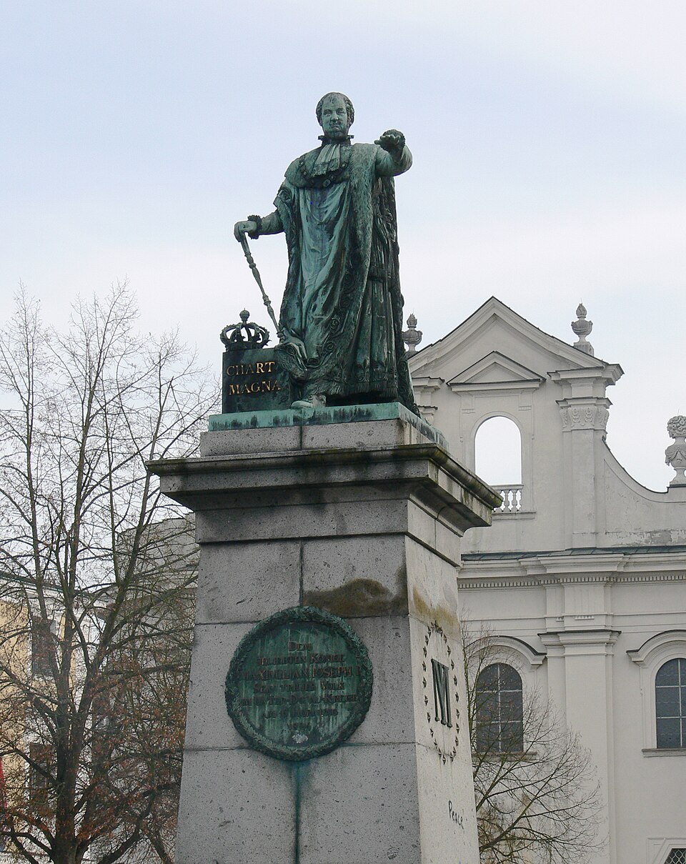 Passau Domplatz Max-Denkmal