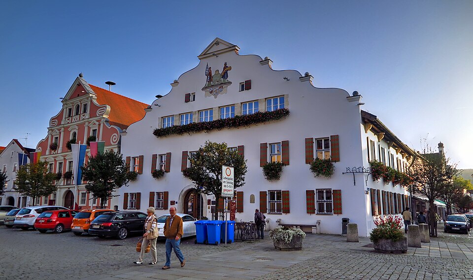 Kelheim: Neues und altes Rathaus