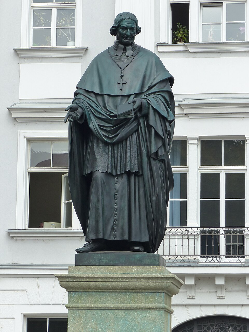 Denkmal Johann Sailer Bischof von Regensburg 2