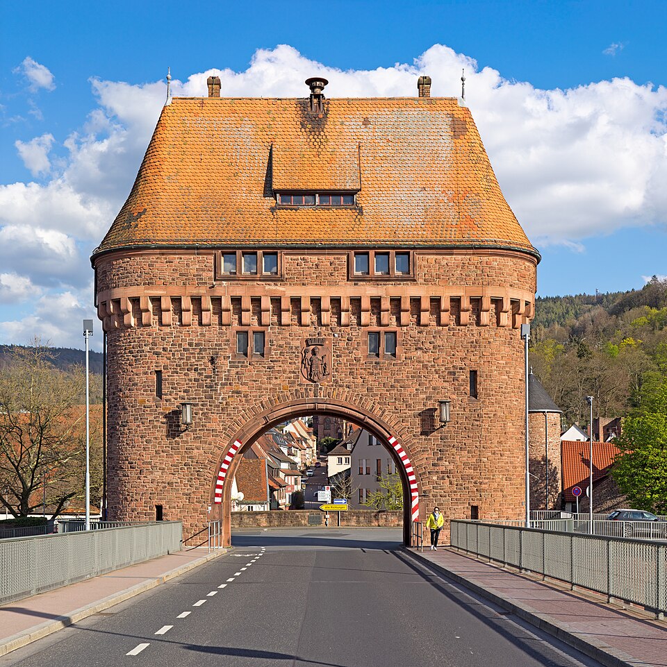 Torhaus der Mainbrücke in Miltenberg