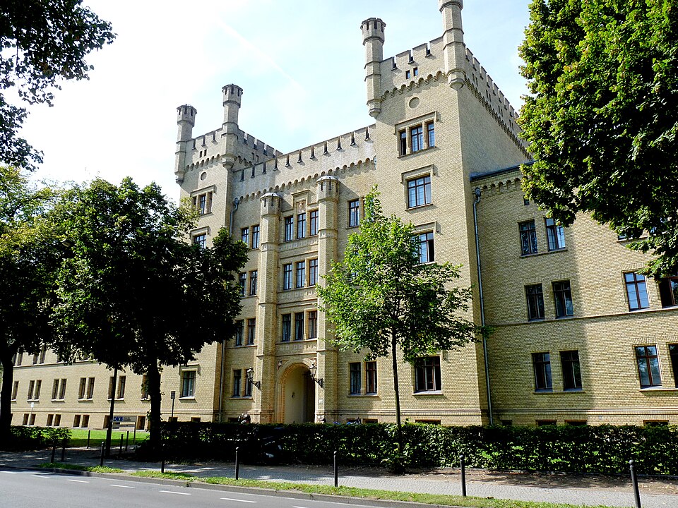 Garde-Ulanen-Kaserne Potsdam