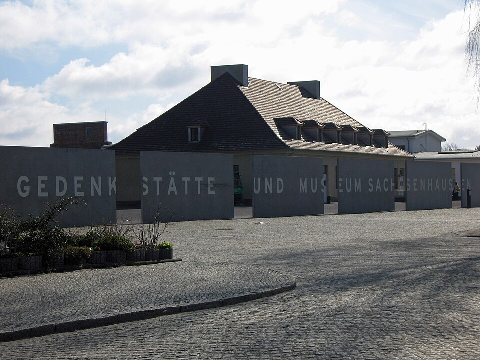 Oranienburg: Sachsenhausen 1 - Flickr - GregTheBusker