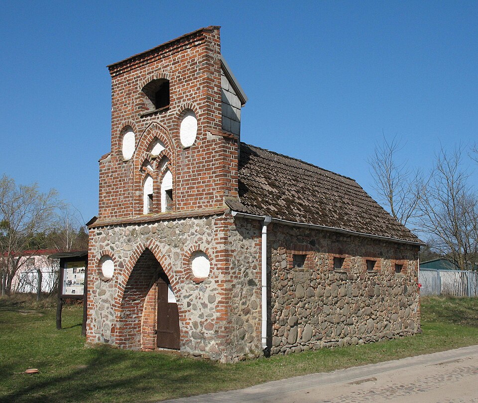 Rheinsberg: Heinrichsdorf fire house