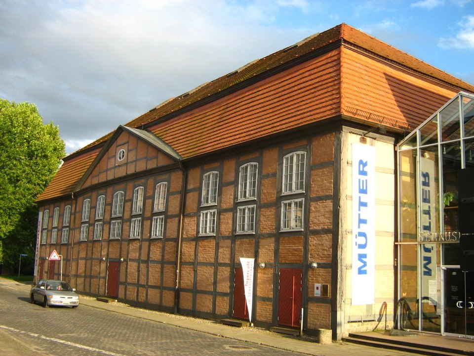 Neubrandenburg: NB-Schauspielhaus-26-VIII-2007