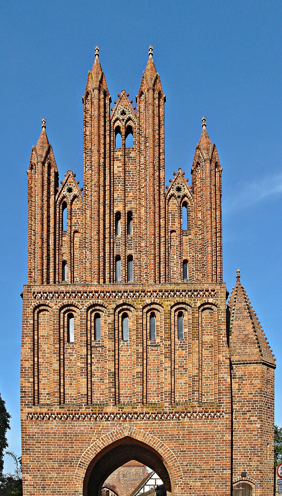 Friedländer Tor Neubrandenburg Haupttor Stadtseite-Carschten