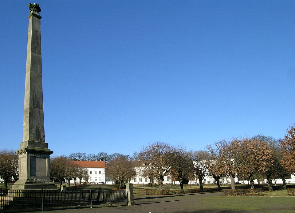 CircusPutbusObelisk