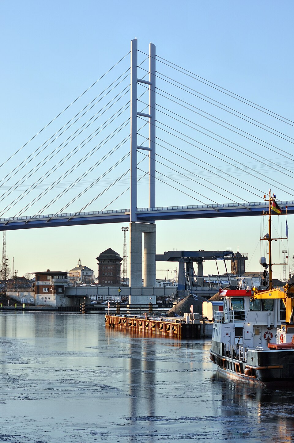 Stralsund, Rügenbrücke, vom Dänholm aus, b