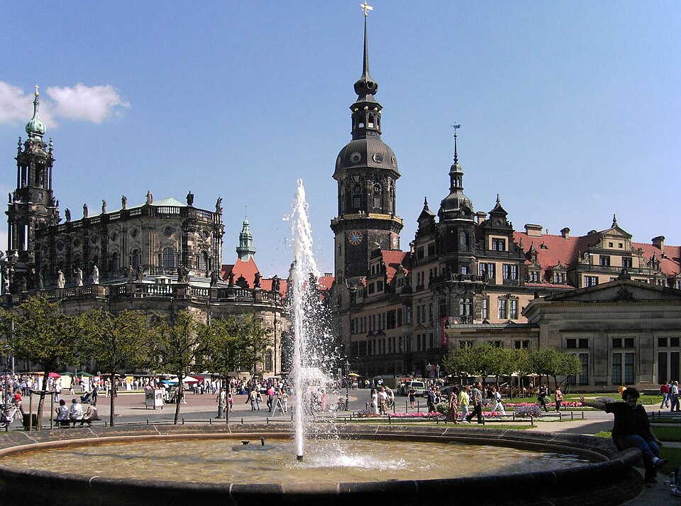 Dresden-Schloss.and.Dom