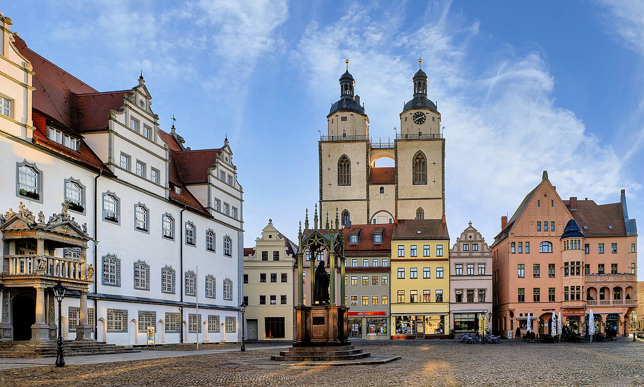 Lutherstadt Wittenberg: Lutherstadt Wittenberg, Denkmalensemble Markt mit Rathaus, Stadtkirche. Bürgerhäusern und Lutherdenkmal