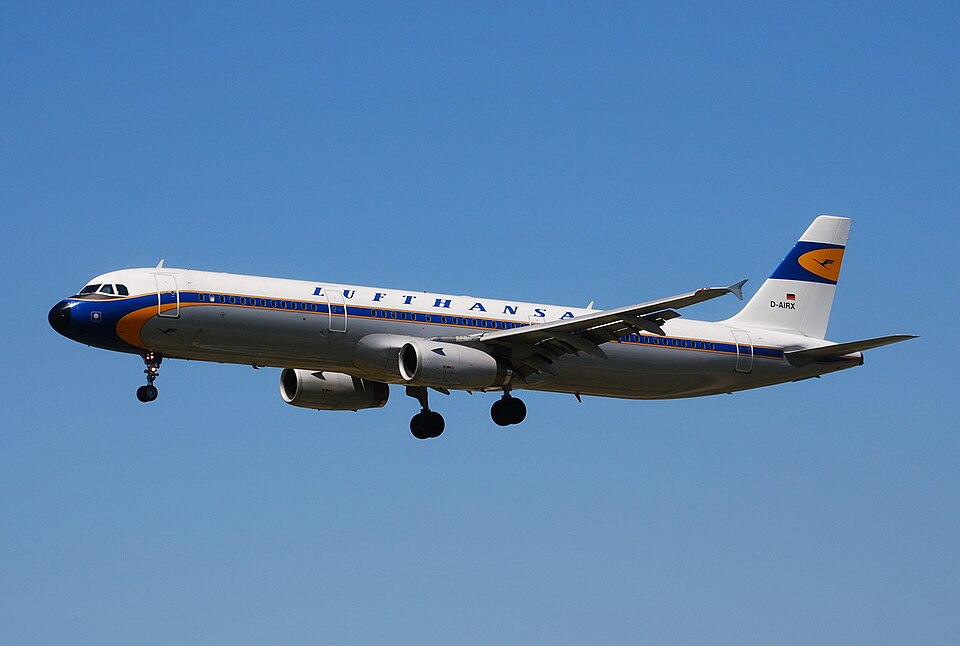 Weimar: Airbus A321-100 Lufthansa (DLH) "Retro jet" D-AIRX - MSN